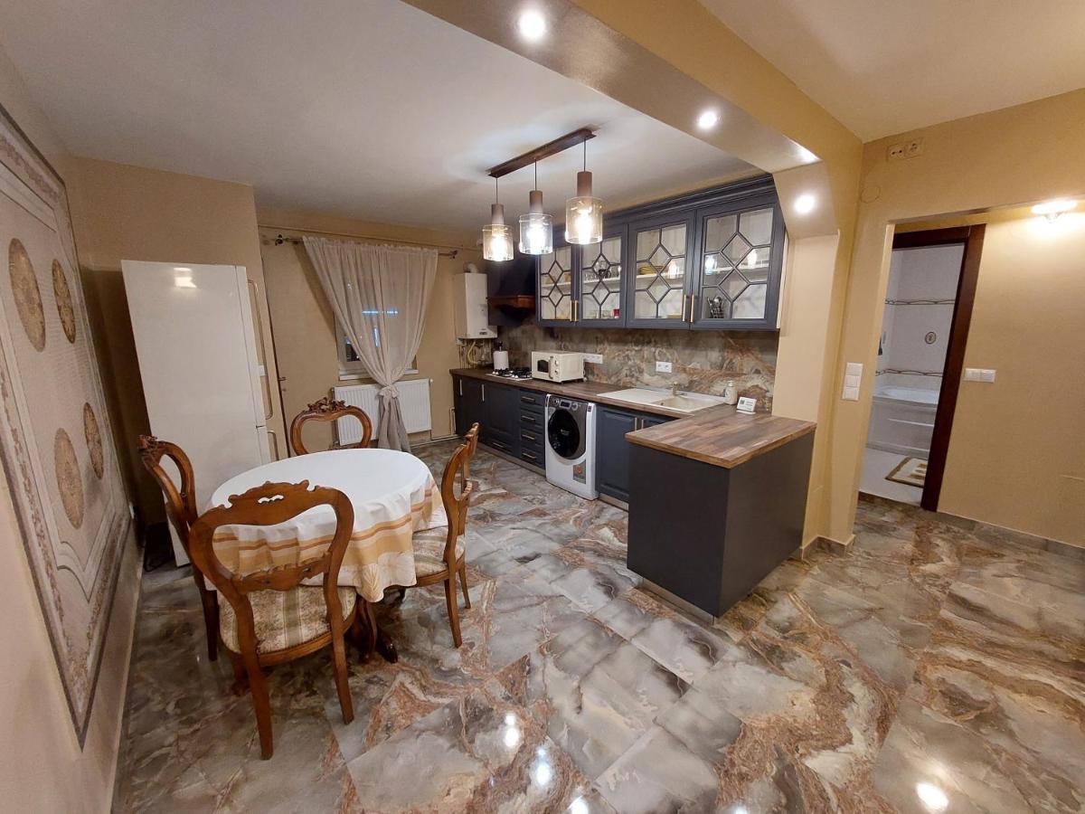 Apartment Lucky Сібіу Екстер'єр фото